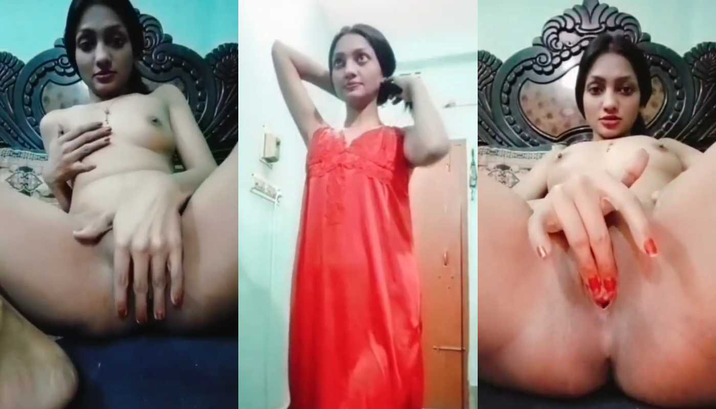 Slim Horny Gf Fingering